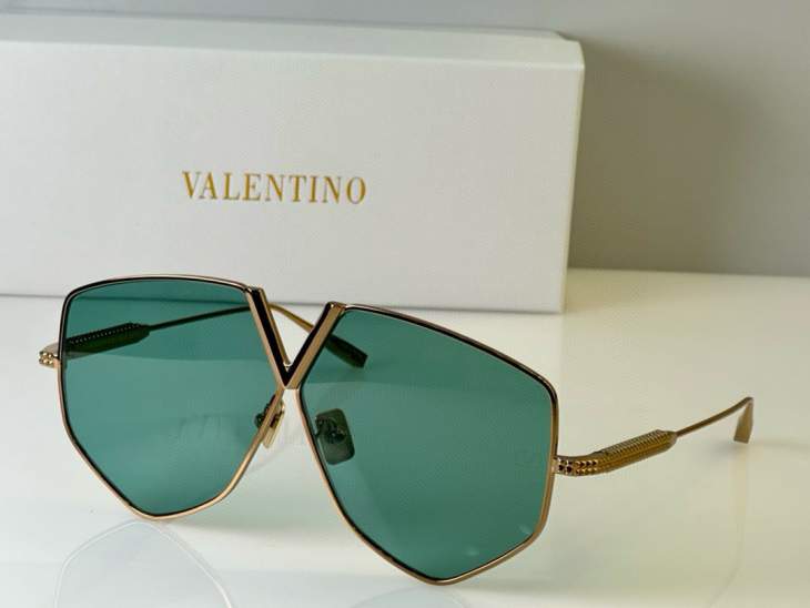 Picture of Valentino Sunglasses _SKUfw65111981fw